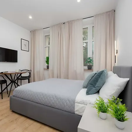 公寓 Klimatyzowane Typu Blisko Centrum I Starego Browaru By Renters
